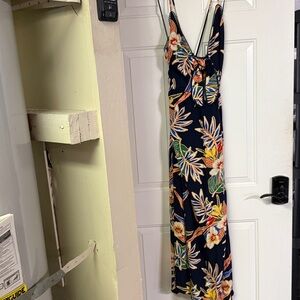 Dress Forum Vibrant Floral Maxi Dress